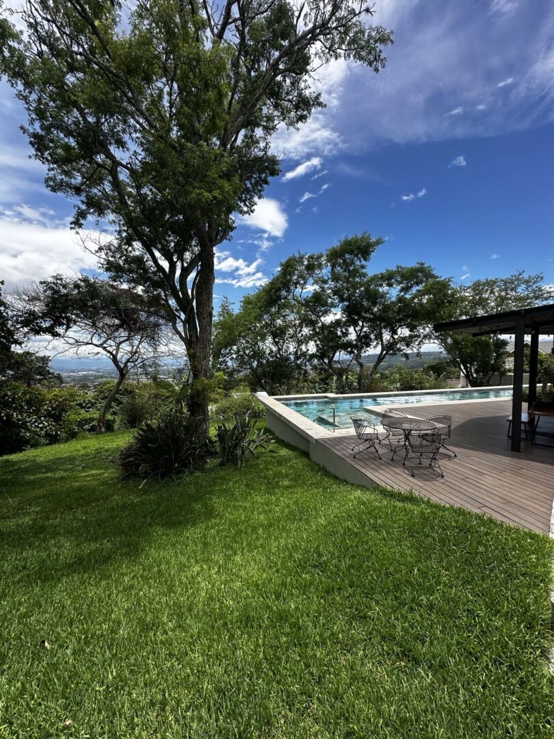 Se vende Lote con dos casas