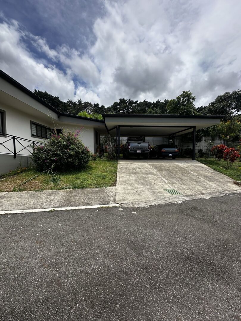 Se vende Lote con dos casas