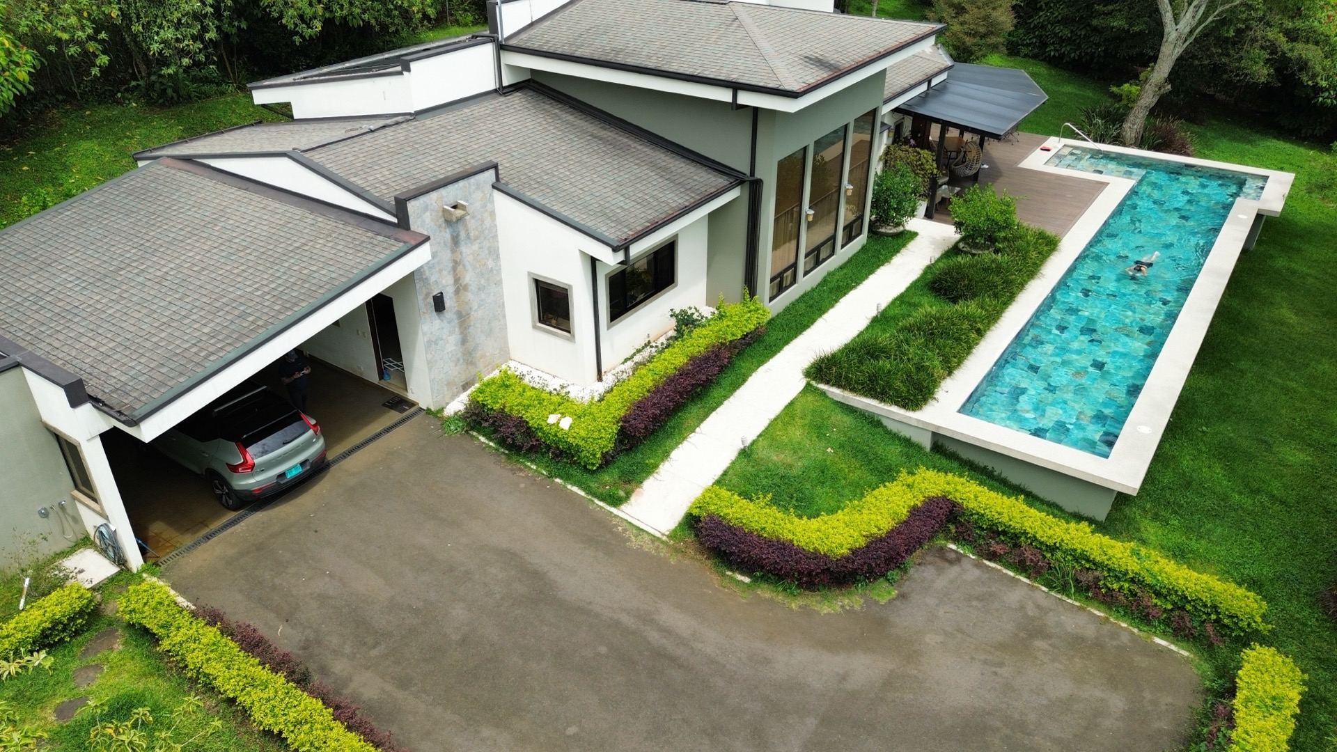 Se vende Lote con dos casas