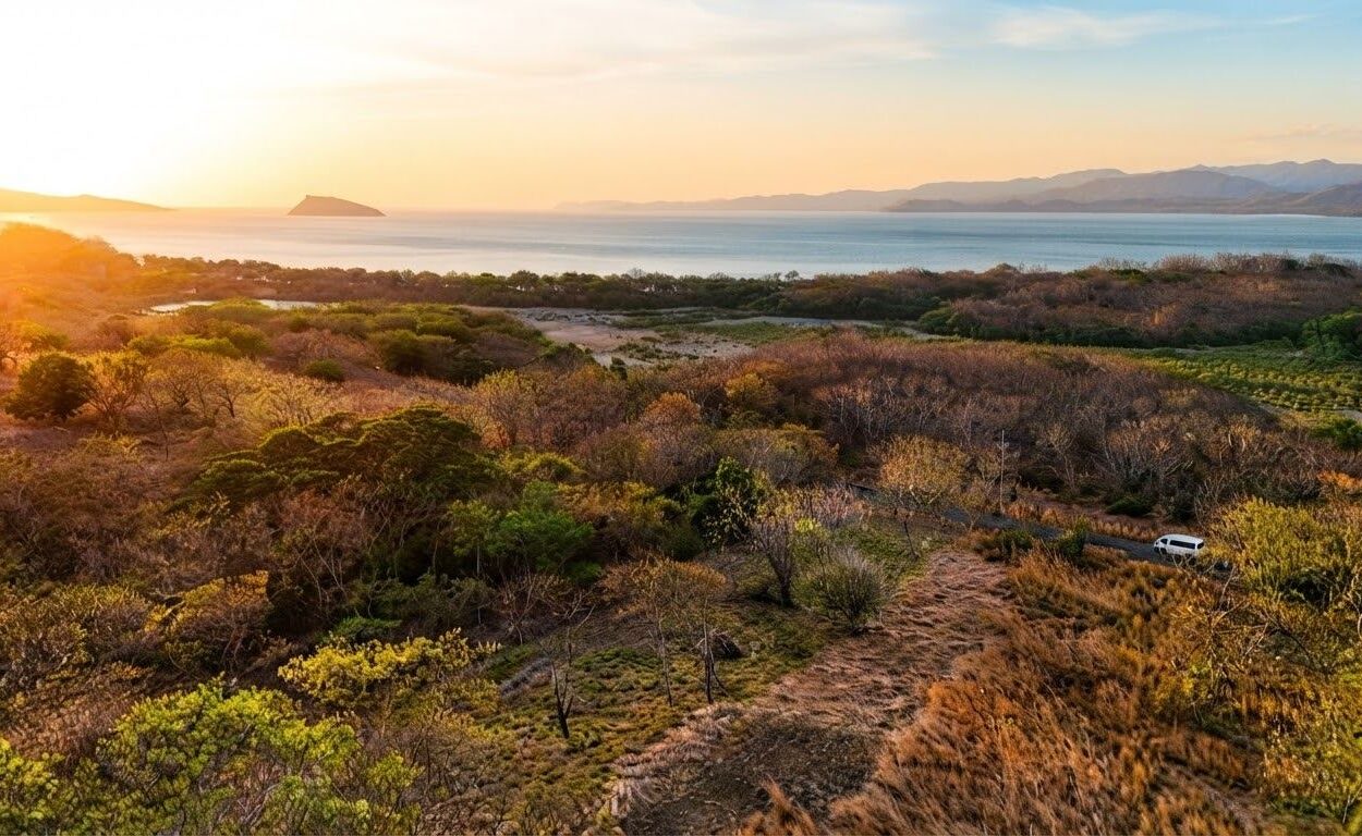 Lote con Vista Parcial al Mar en Tempatal, La Cruz de Guanacaste