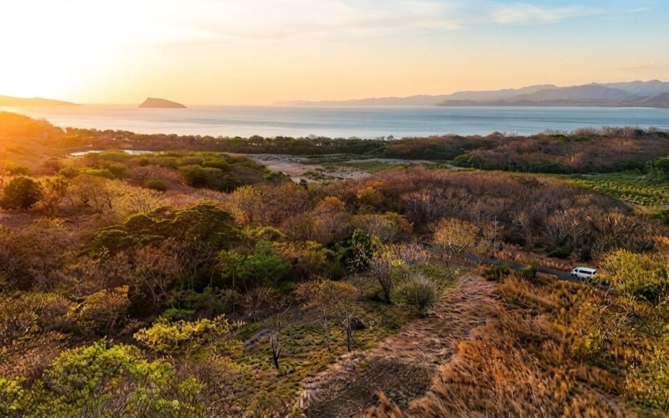 Lote con Vista Parcial al Mar en Tempatal, La Cruz de Guanacaste