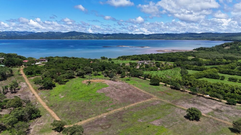 Se vende lote en Playa Copal, La Cruz de Guanacaste.